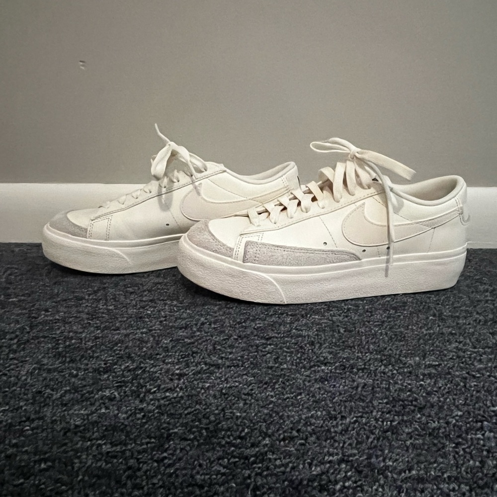 Nike Blazer Low Platform